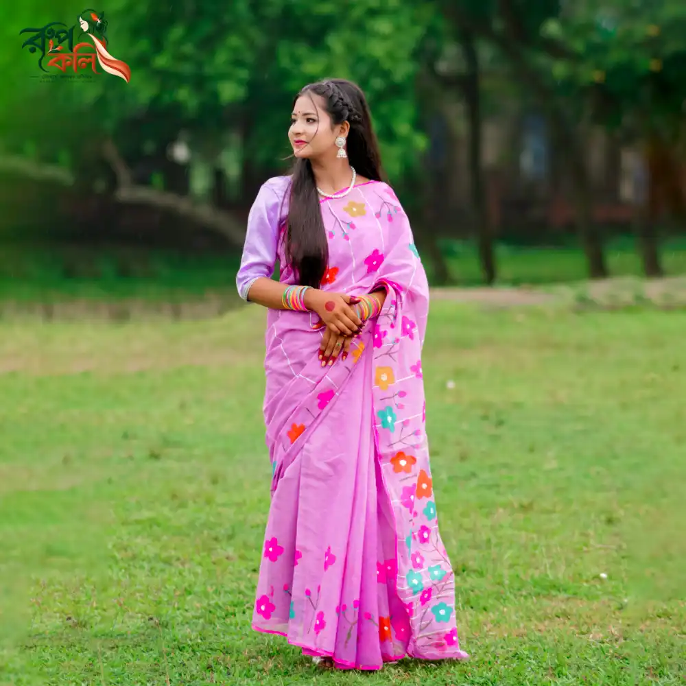 ল্যাভেন্ডার ফ্লোরাল আর্টিস্ট্রি শাড়ি - Image 3