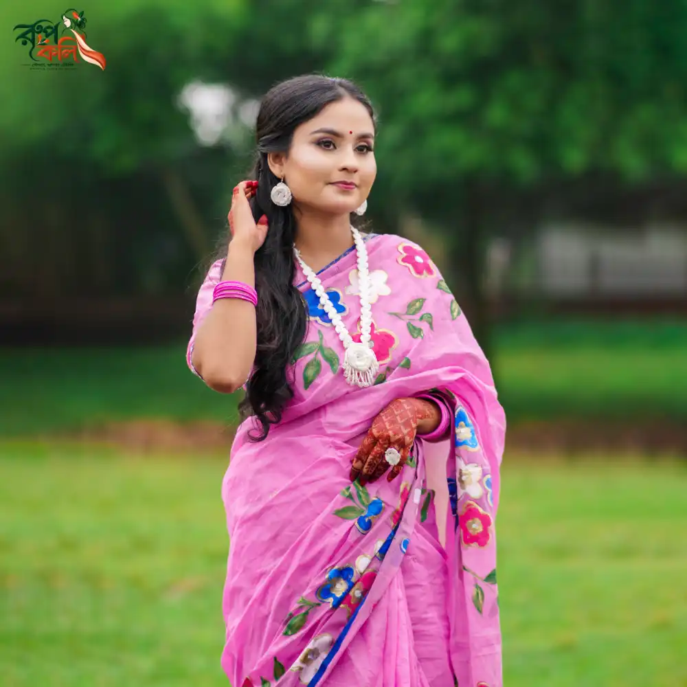 পিঙ্ক ফ্লোরাল পেইন্টেড শাড়ি - Image 5